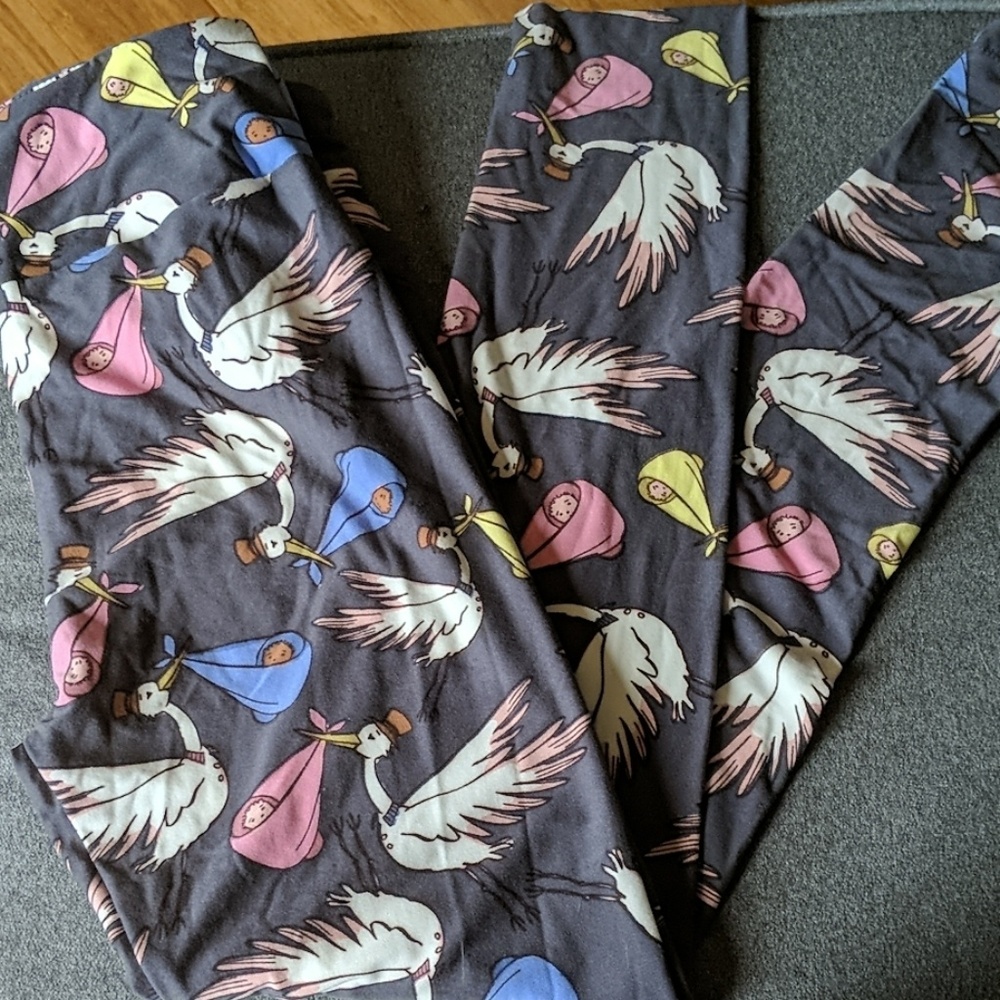 One size Lularoe stork leggings new.. never worn